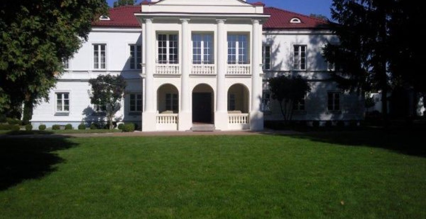 Pałac Zegrzyński - zdjęcie 1 