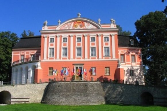 Pałac w Kurozwękach - sale weselne Kurozwęki 