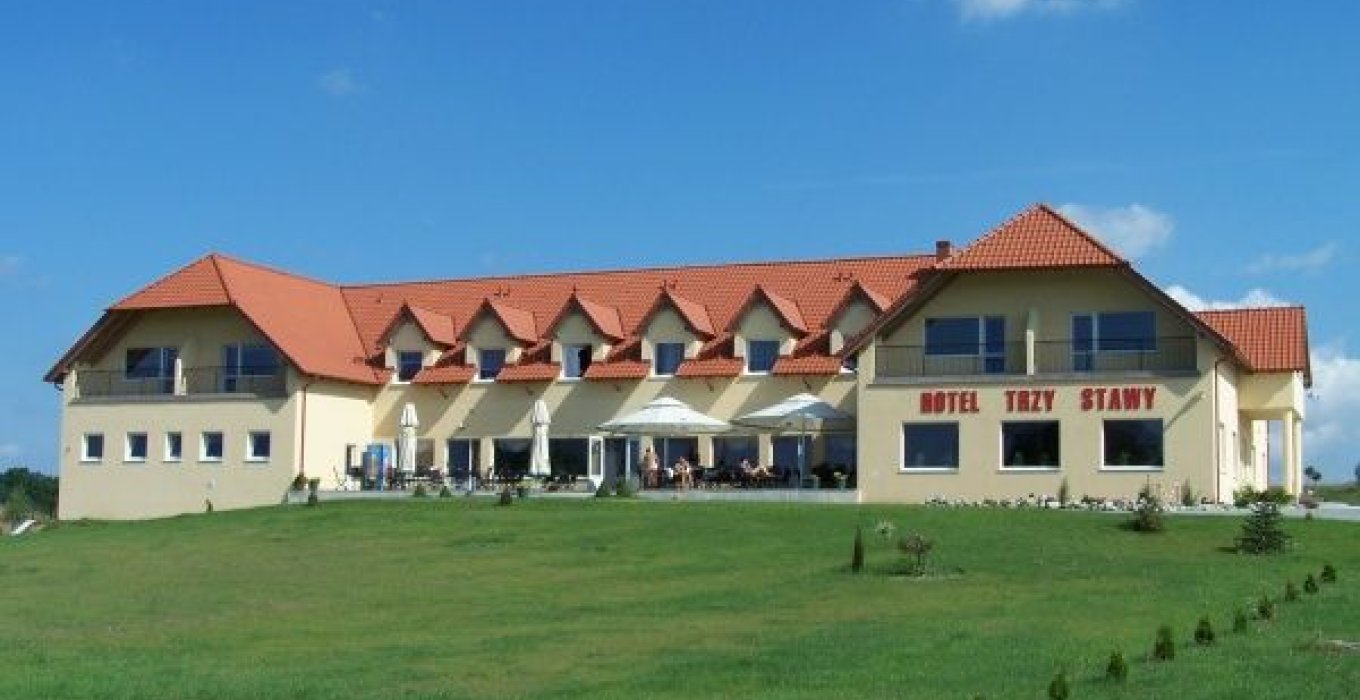 Hotel  Trzy Stawy - zdjęcie 1 