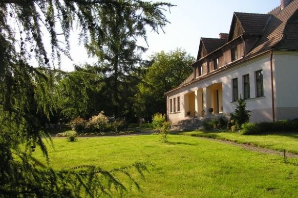 Dwór w Jabłoniowym Sadzie - sale weselne Grzymałów 