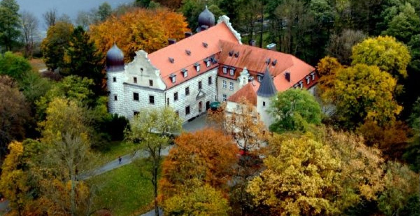 Zamek Tuczno Centrum Konferencyjno-Wypoczynkowe - zdjęcie 1 