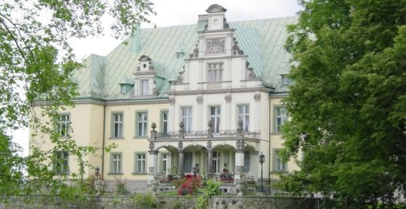 Pałac Frączków - zdjęcie 1 