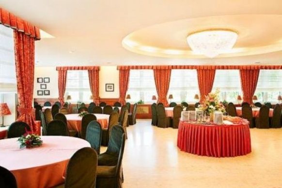 Centrum Promocji Kadr - sale weselne Konstancin - Jeziorna 