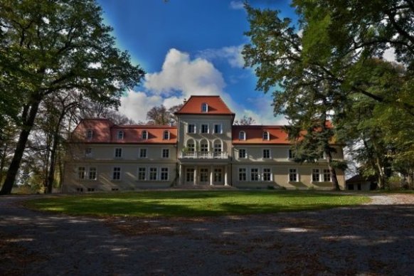 Dwór Sieraków - sale weselne Dobczyce 