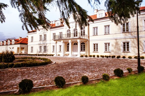 Hotel Sobienie Królewskie Golf & Country Club - sale weselne Sobienie Jeziory 