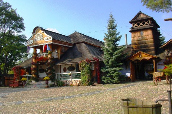 Folwark "U Różyca" nad Zalewem Zegrzyńskim - sale weselne Białobrzegi 