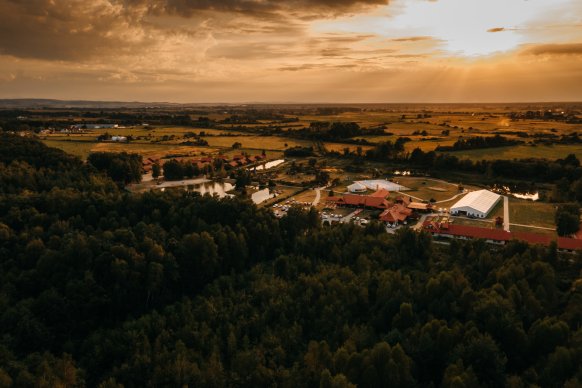 Centrum Aktywnego Wypoczynku Borek - sale weselne Bochnia 
