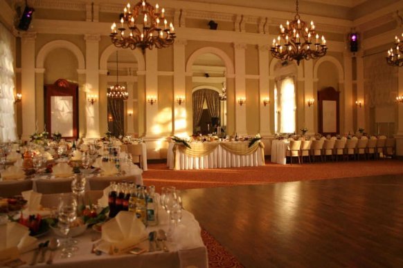 Bristol Event-Art - sale weselne Kielce 