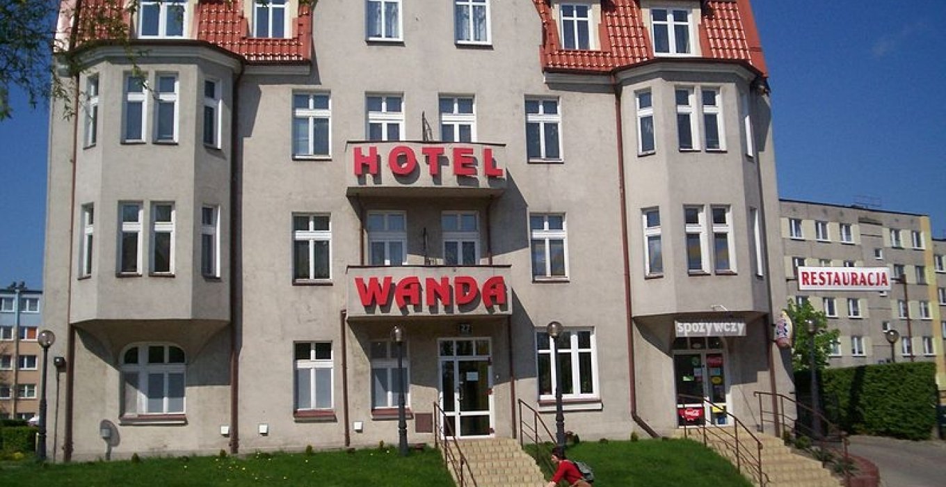 Hotel WANDA** - zdjęcie 1 