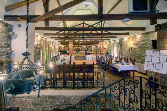 Hotel Folwark Stara Winiarnia - sale weselne Mszana Dolna 