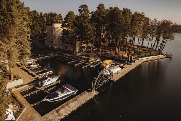 Oficerski Yacht Club Pacyfic - sale weselne Augustów 