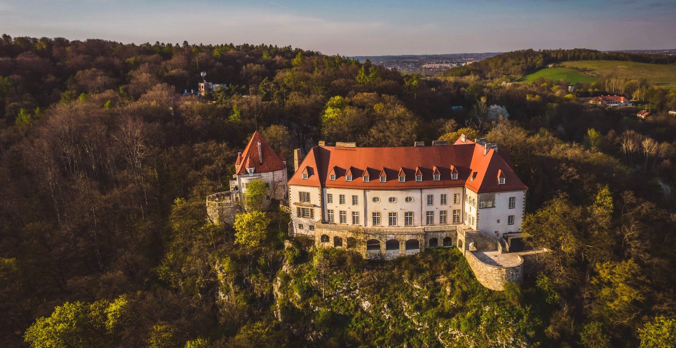 Zinar Castle i  zabytkowa Baszta  - zdjęcie 1 