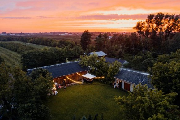 Stodoła Czereśniowy Sad - sale weselne Warka 